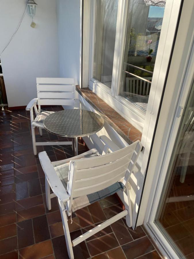 Sonnige 3 Zimmer Wohnung Mit Schoenem Balkon Im Gruenen Reutlingen Buitenkant foto