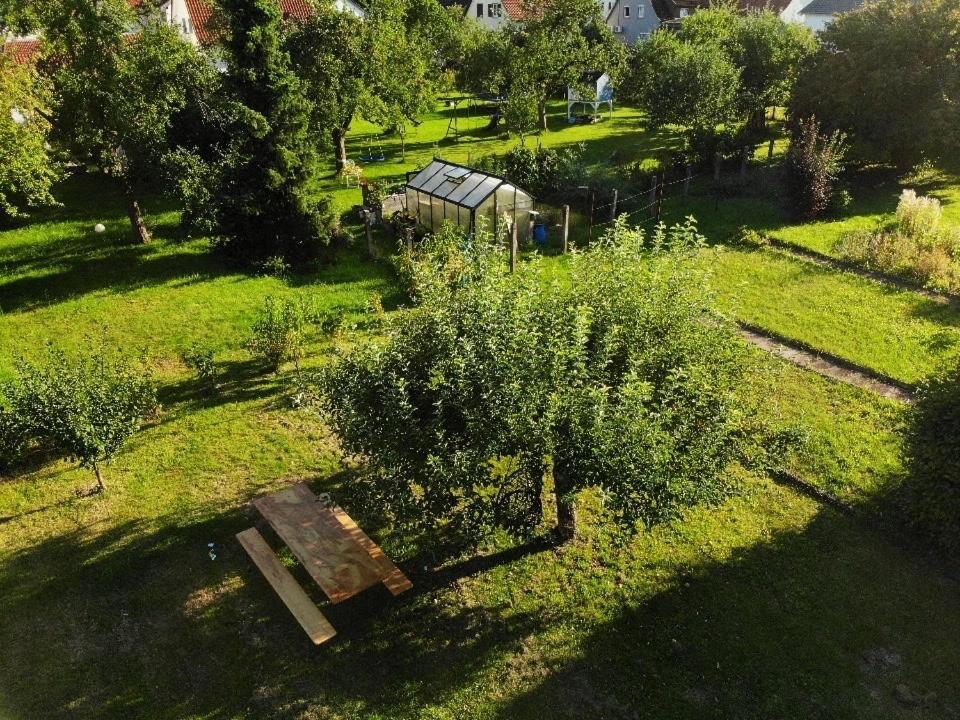 Sonnige 3 Zimmer Wohnung Mit Schoenem Balkon Im Gruenen Reutlingen Buitenkant foto