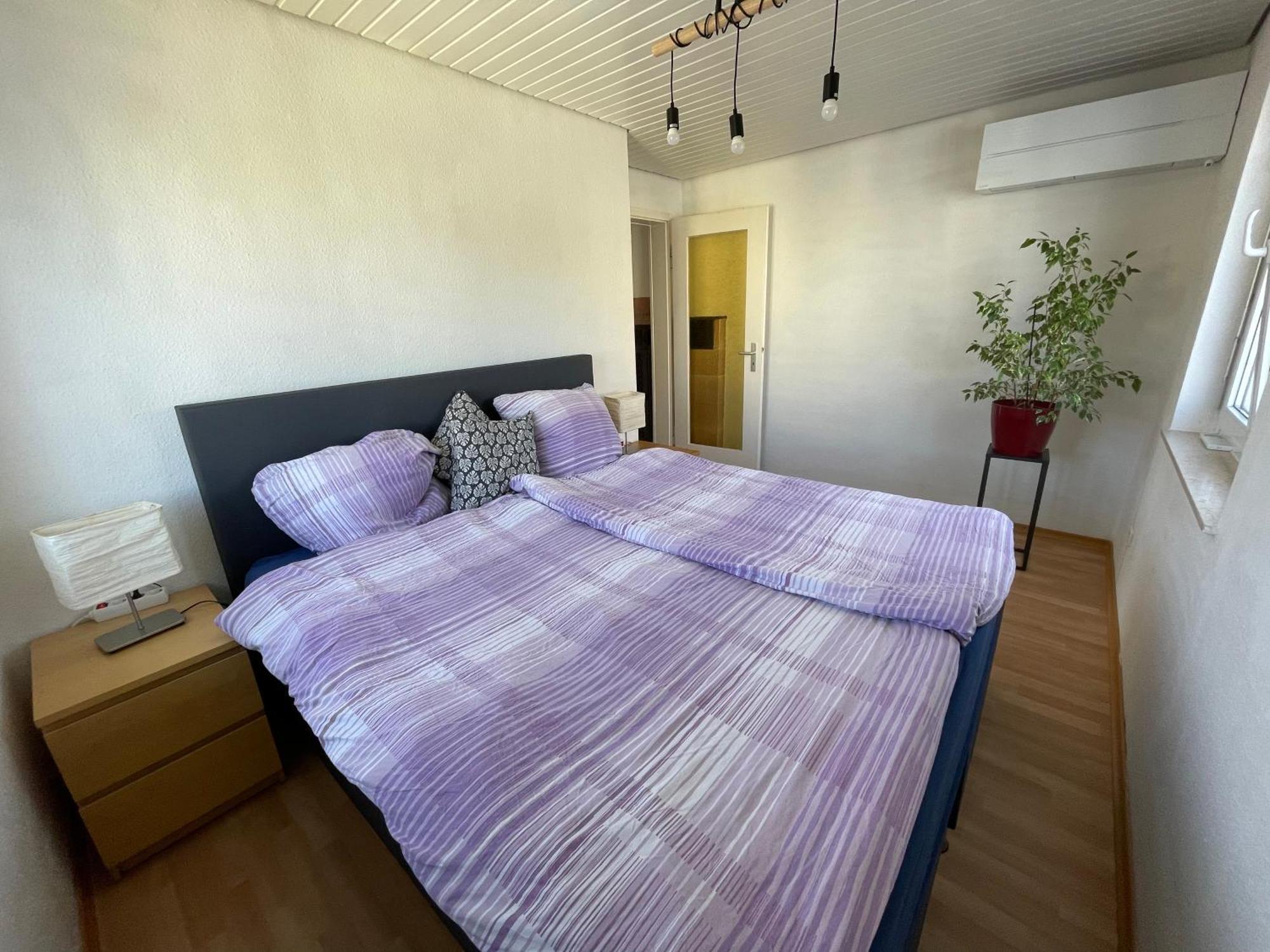 Sonnige 3 Zimmer Wohnung Mit Schoenem Balkon Im Gruenen Reutlingen Buitenkant foto